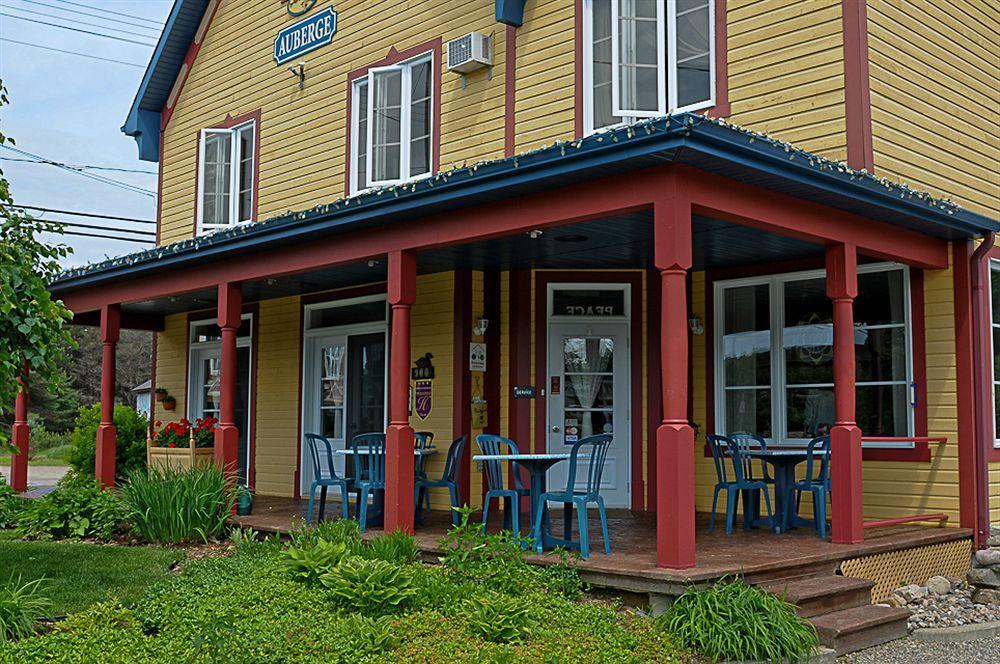 Auberge Le Voyageur มงต์-ทร็องบล็องต์ ภายนอก รูปภาพ