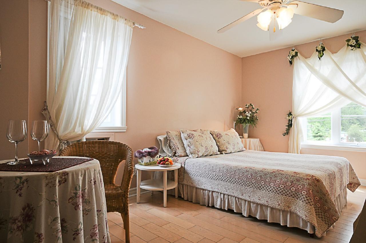 Auberge Le Voyageur มงต์-ทร็องบล็องต์ ภายนอก รูปภาพ